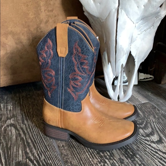 frye kids shoes